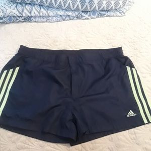 👣👟Adidas Workout Shorts👣👟